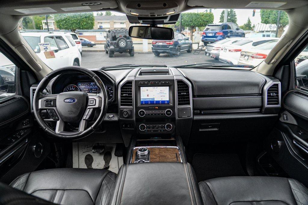 Used 2020 Ford Expedition Platinum AWD/4WD image 16