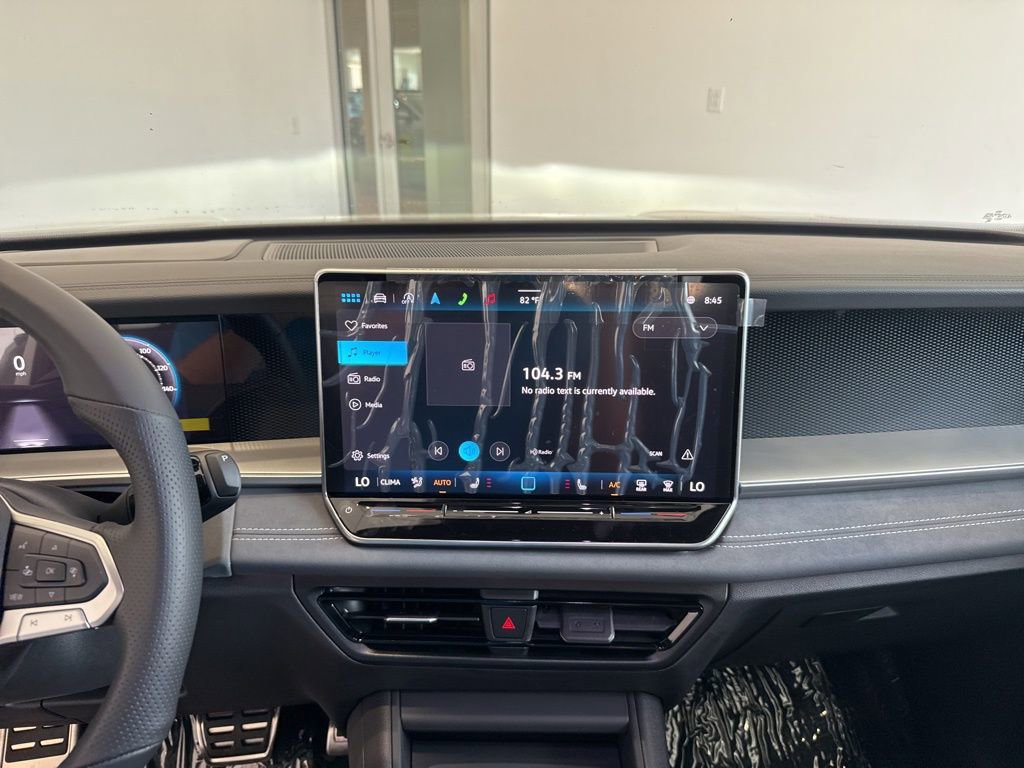 New 2025 Volkswagen Tiguan SE R-Line image 22