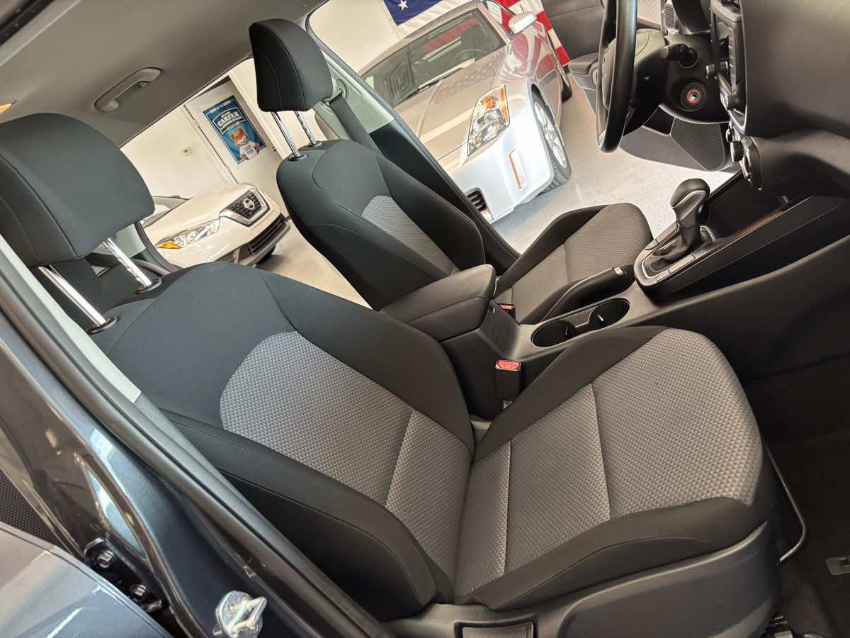 Used 2022 Kia Soul LX FWD image 16