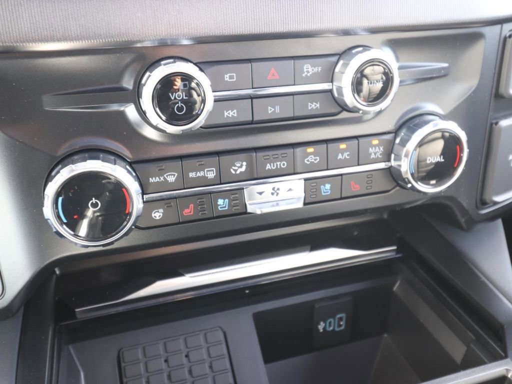 New 2026 Ford F350 Platinum AWD/4WD image 21