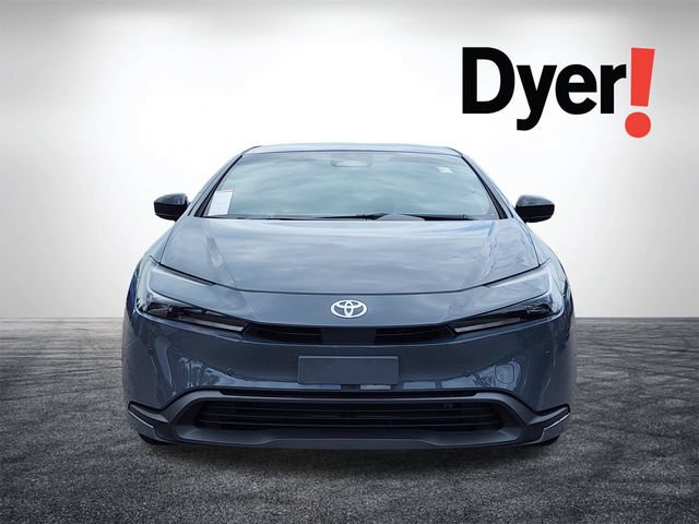 Used 2025 Toyota Prius LE FWD image 11