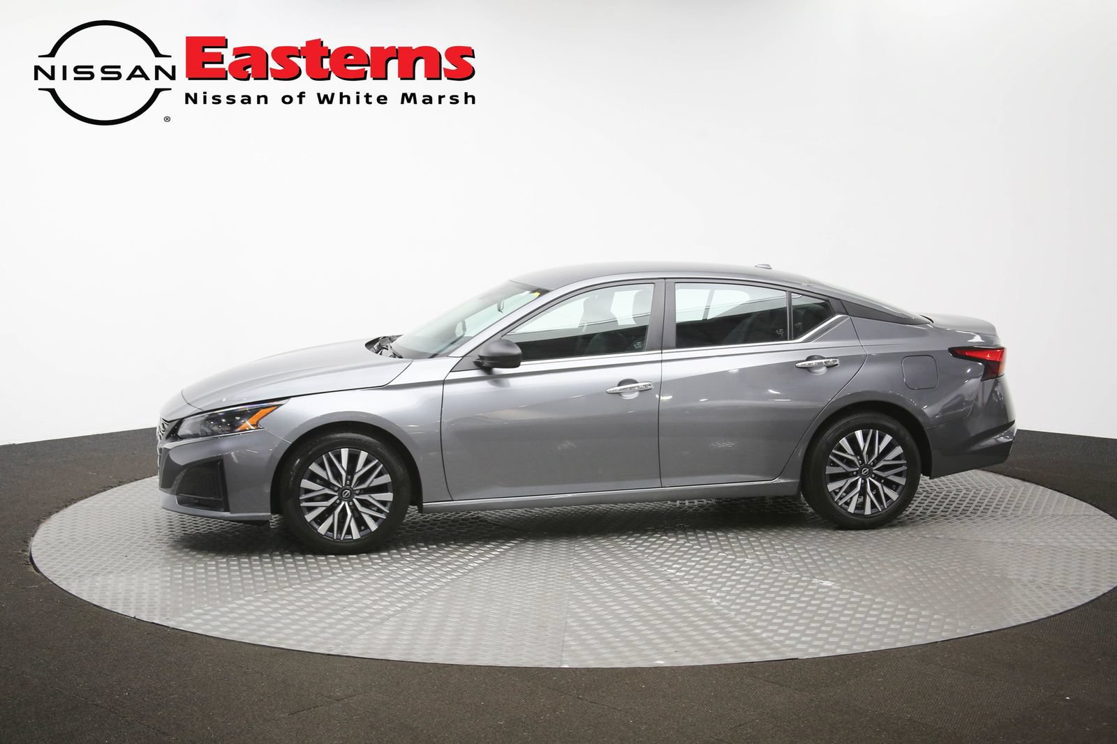 Used 2025 Nissan Altima 2.5 SV FWD image 57
