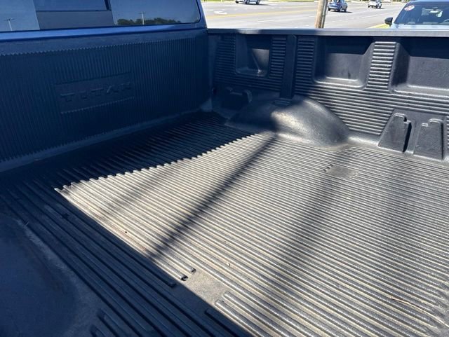 Used 2017 Nissan Titan SV AWD/4WD image 11