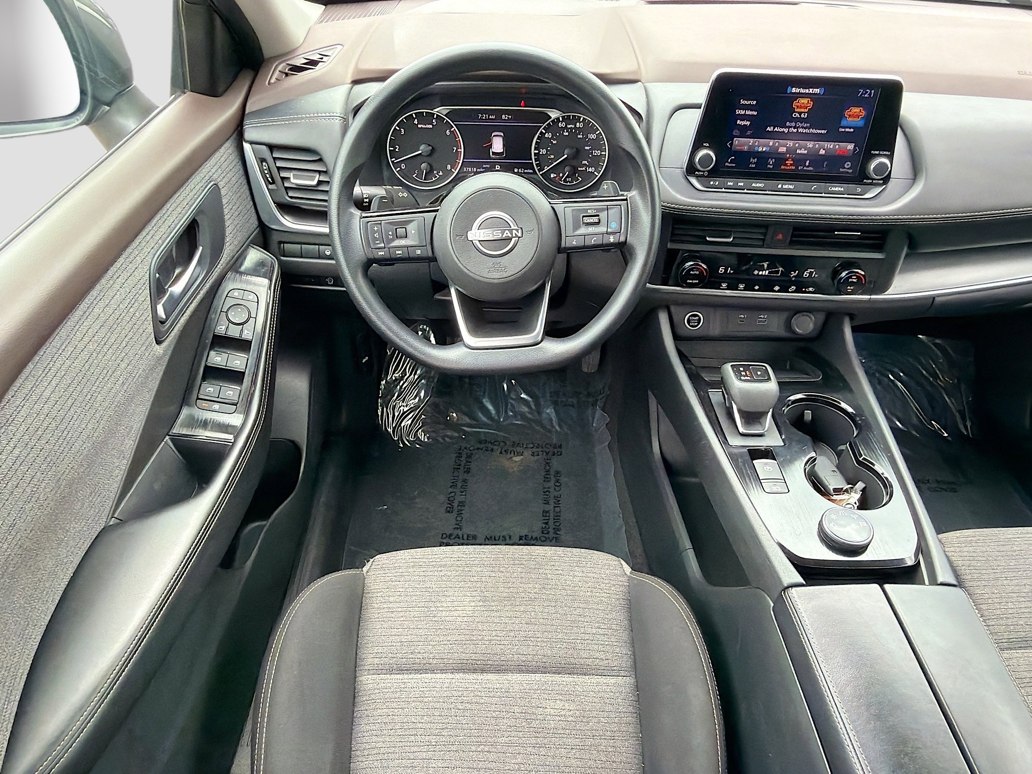 Used 2023 Nissan Rogue SV image 16