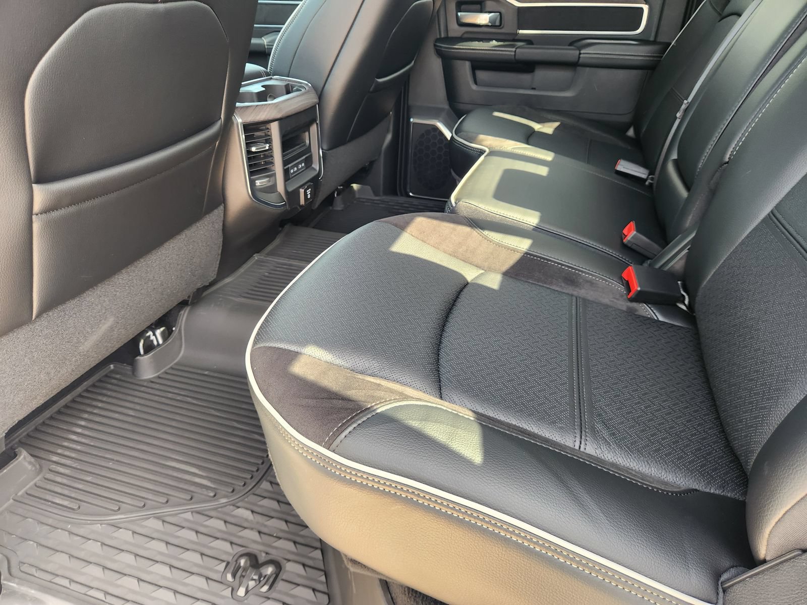 New 2026 RAM 3500 Laramie w/ Towing Technology Group AWD/4WD image 22