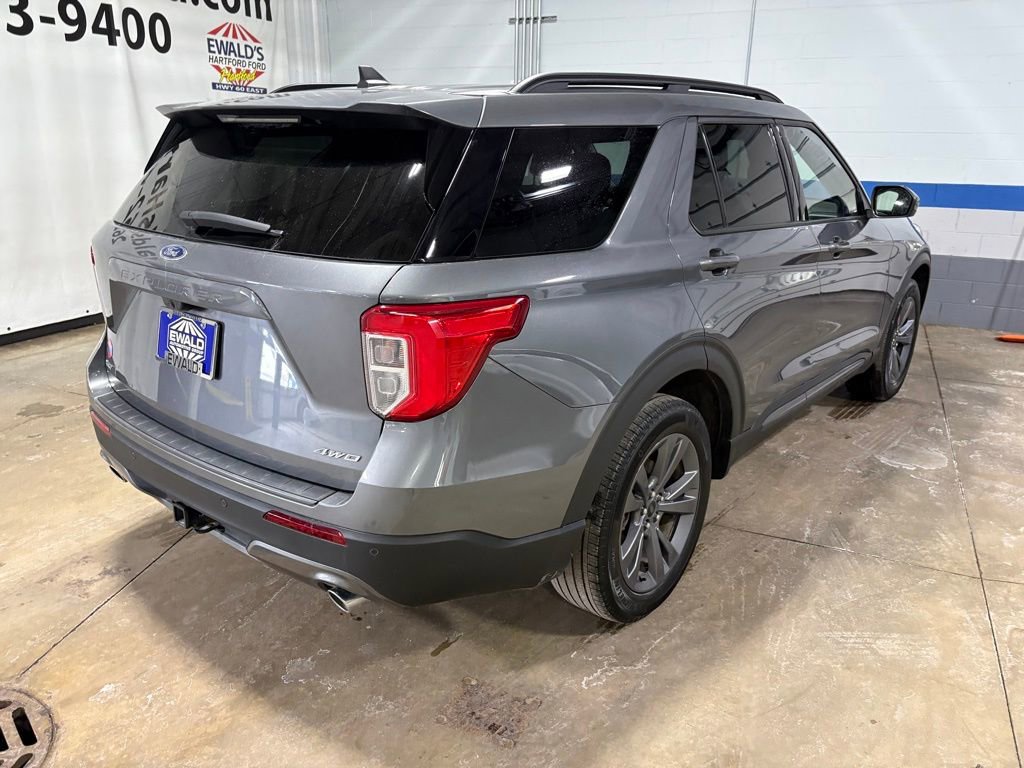 Used 2023 Ford Explorer XLT w/ Equipment Group 202A image 8
