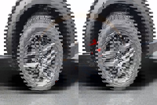 New 2026 Ford Explorer ST-Line w/ ST-Line Street Pack image 4