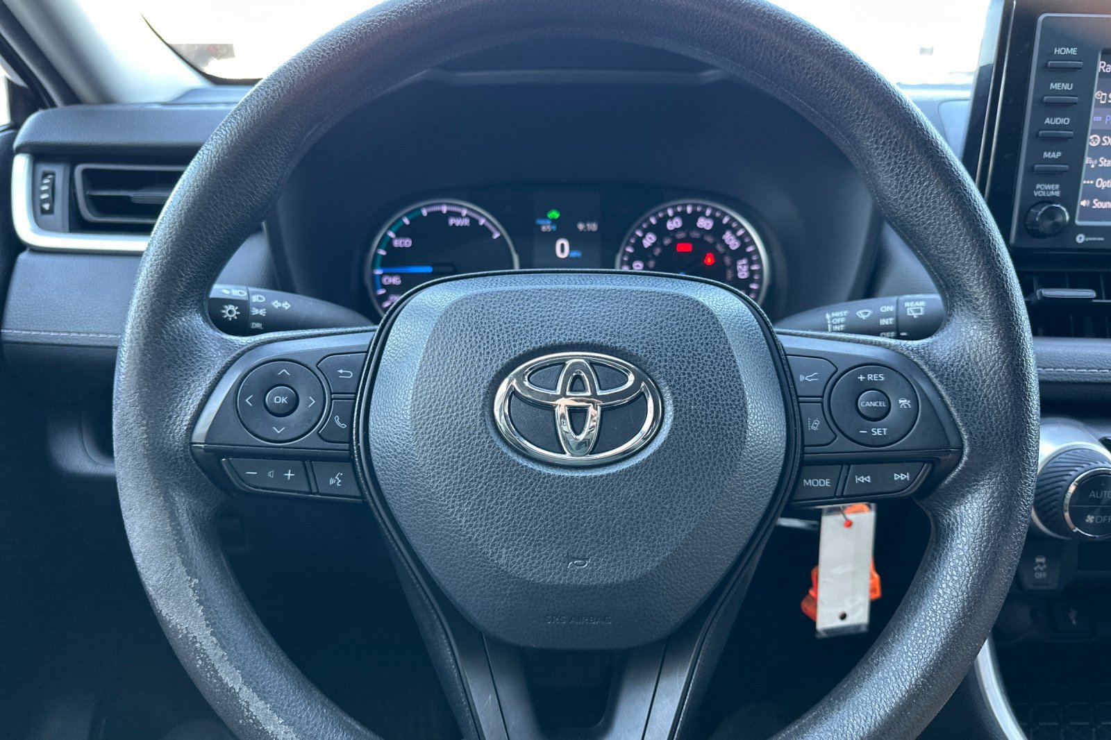 Used 2022 Toyota RAV4 LE image 22
