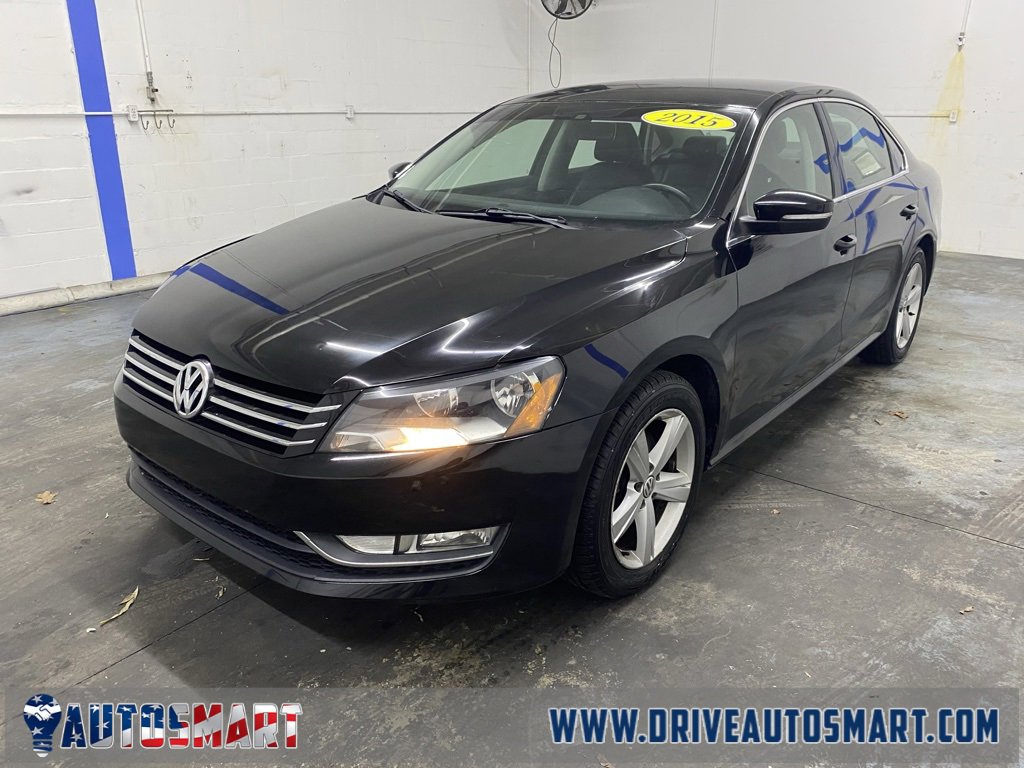 Used 2015 Volkswagen Passat 1.8T Limited Edition image 8