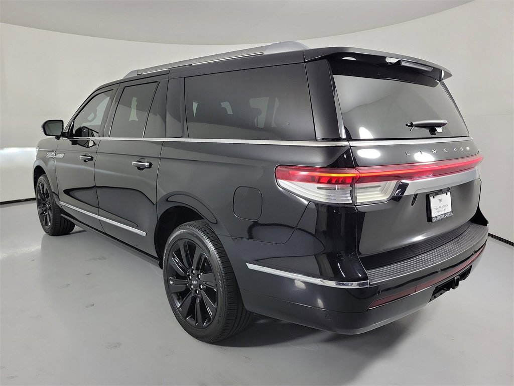 Used 2023 Lincoln Navigator L Reserve image 3