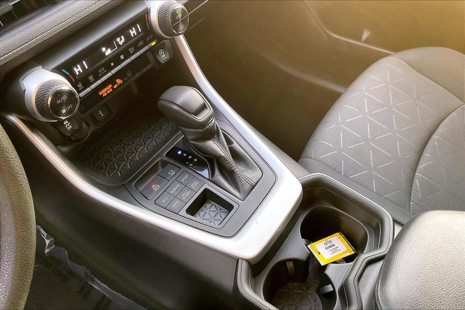 Used 2021 Toyota RAV4 XLE image 17