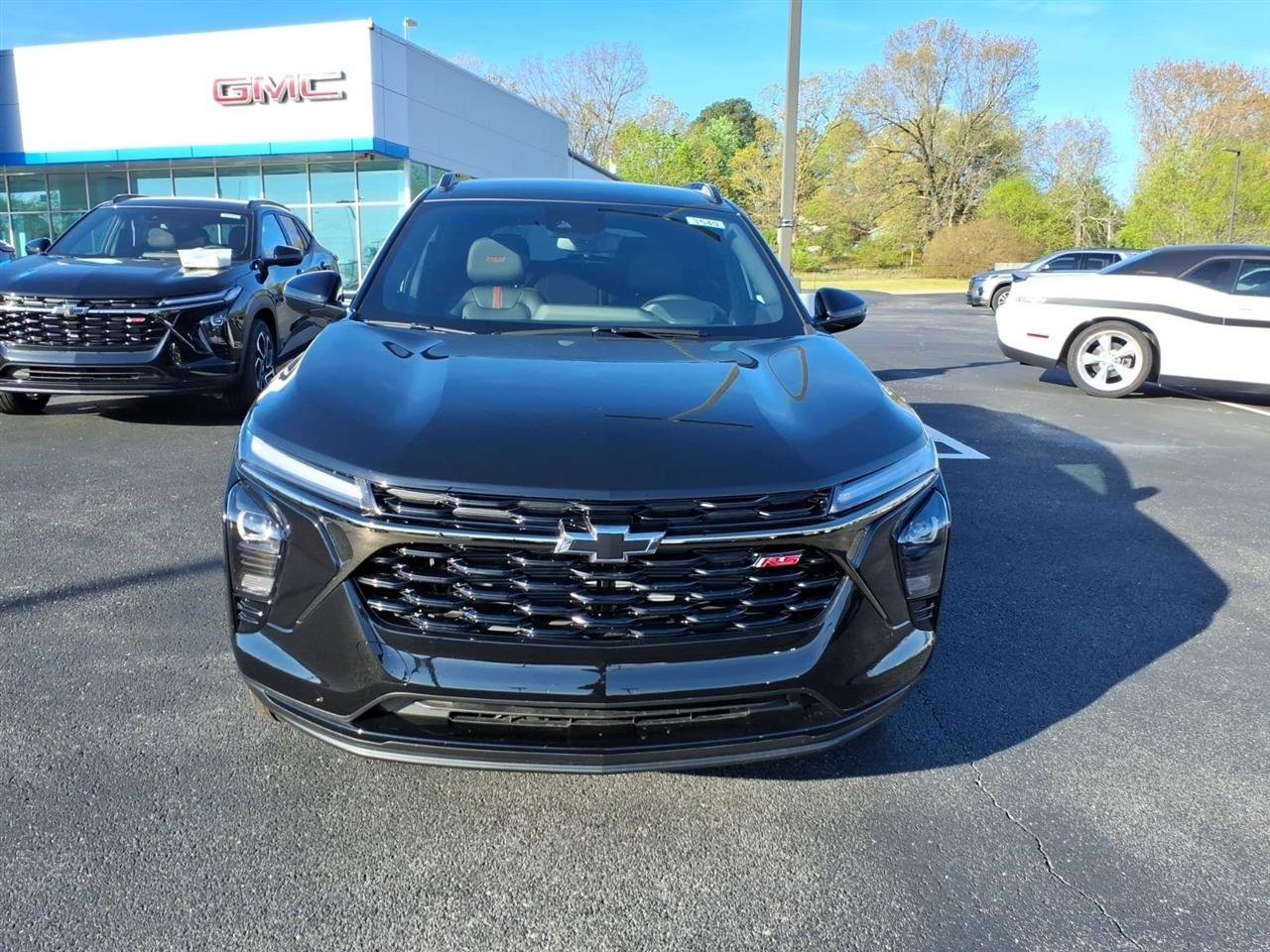 New 2026 Chevrolet Trax RS w/ Driver Confidence Package image 2