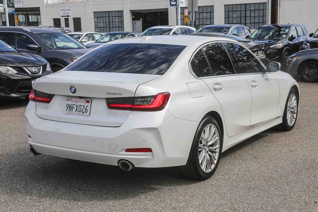 Used 2024 BMW 330i Sedan w/ Convenience Package RWD image 8