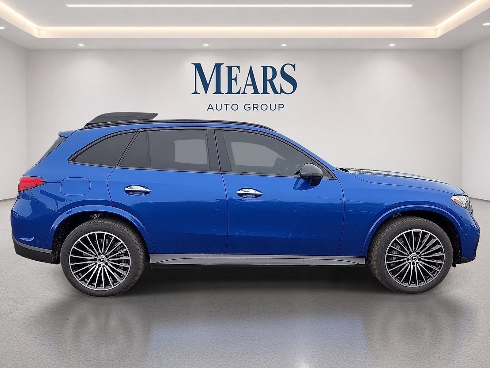 Used 2026 Mercedes-Benz GLC 350e 4MATIC w/ AMG Line image 6