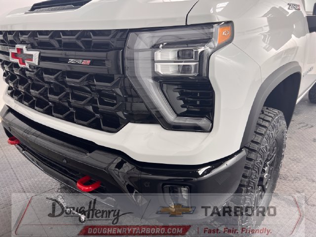 New 2026 Chevrolet Silverado 2500 ZR2 AWD/4WD image 12