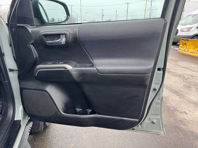 Certified 2022 Toyota Tacoma TRD Off-Road w/ Technology Package image 31