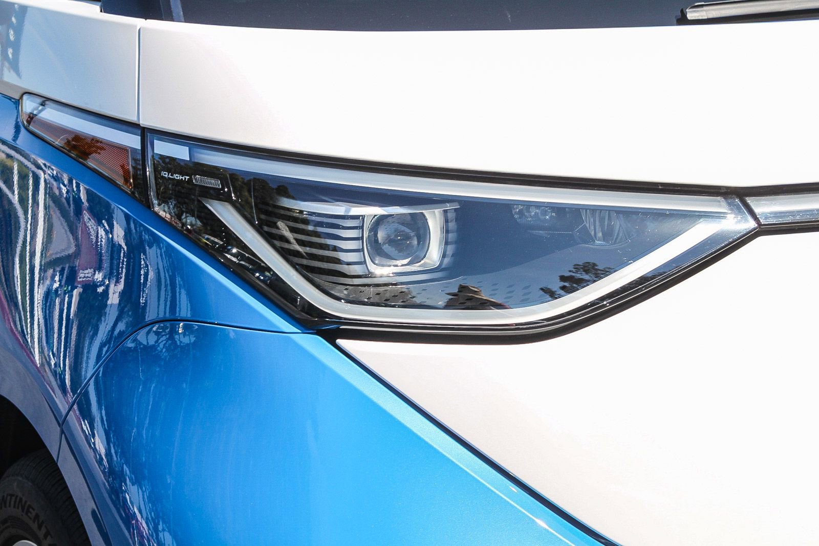 Used 2025 Volkswagen ID. Buzz Pro S Plus image 4