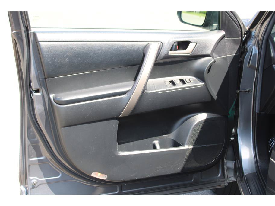 Used 2010 Toyota Highlander SE AWD/4WD image 7
