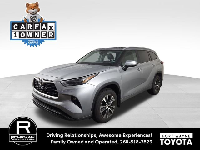 Used 2025 Toyota Highlander XLE AWD/4WD image 1