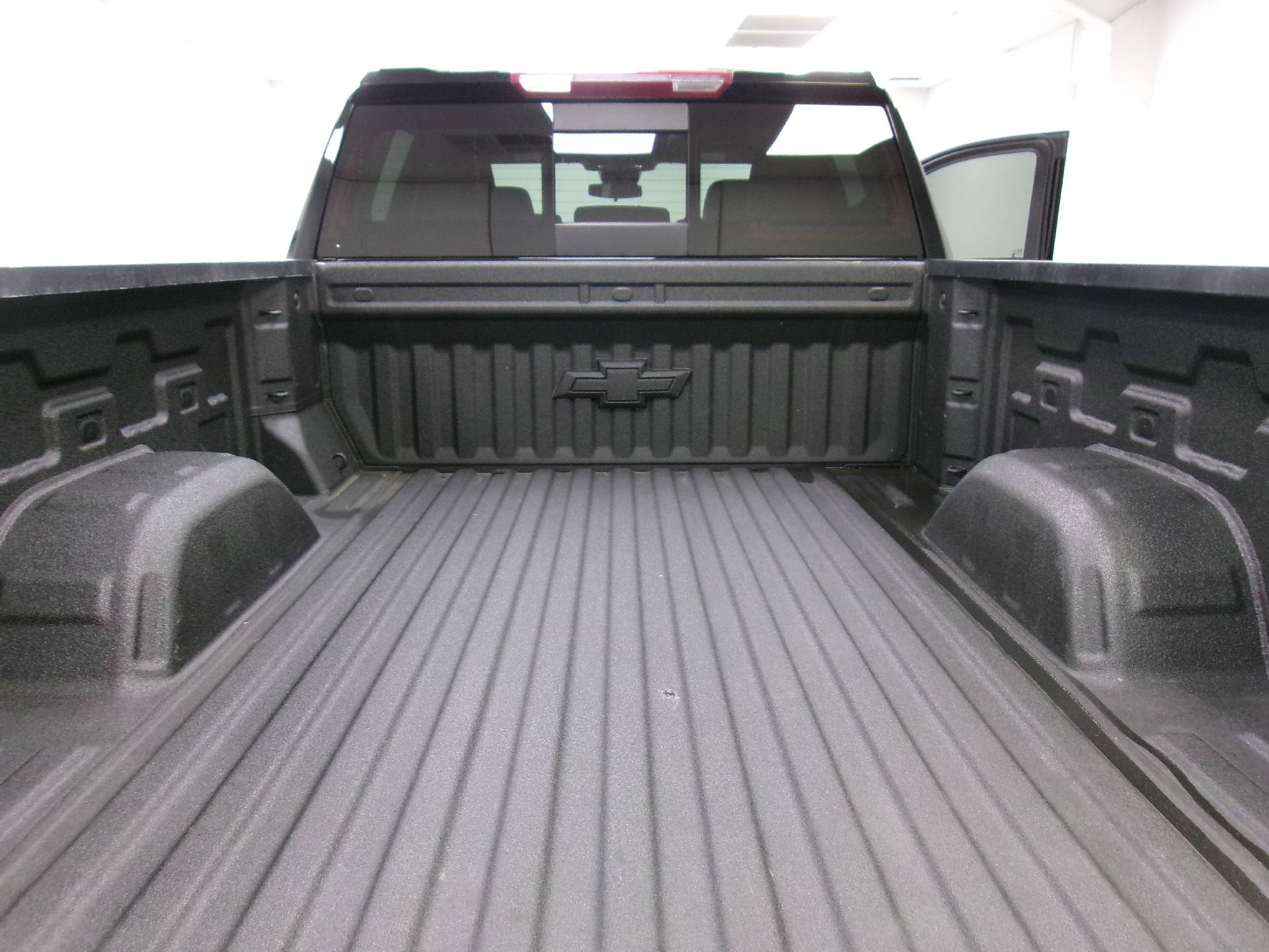 Used 2024 Chevrolet Silverado 1500 LT Trail Boss w/ Convenience Package II AWD/4WD image 12