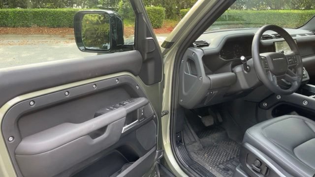Certified 2025 Land Rover Defender 110 S AWD/4WD image 4
