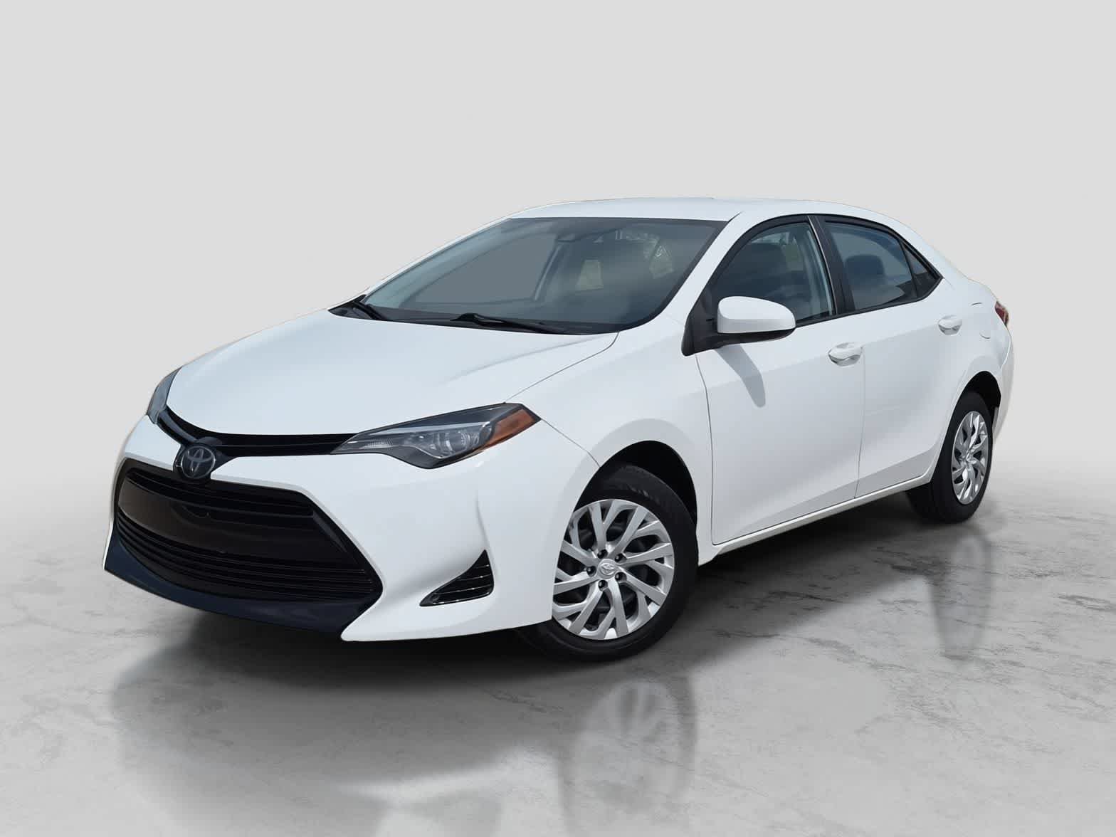 Used 2018 Toyota Corolla LE FWD image 1
