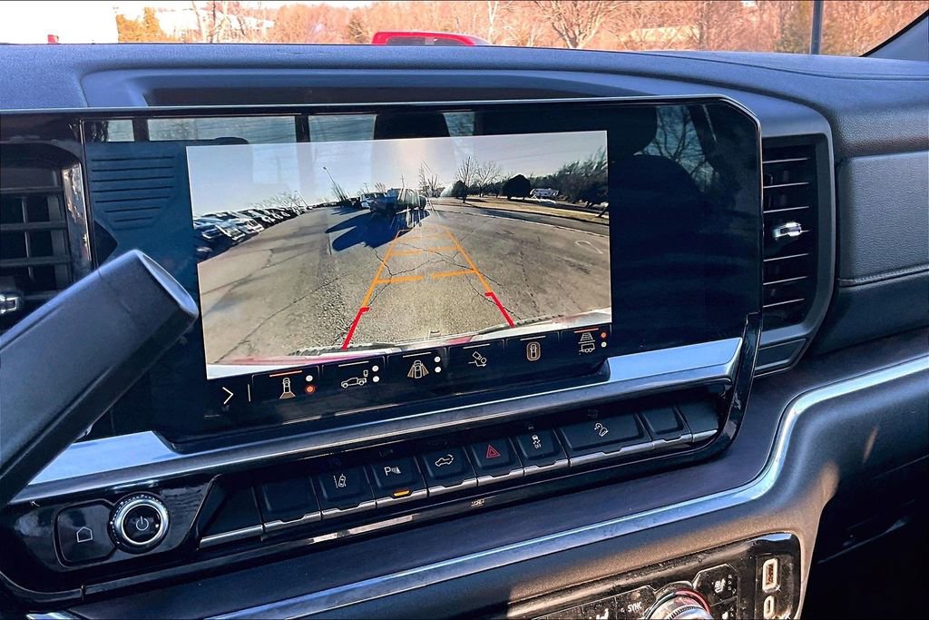 Used 2024 GMC Sierra 3500 SLT w/ SLT Premium Package image 17