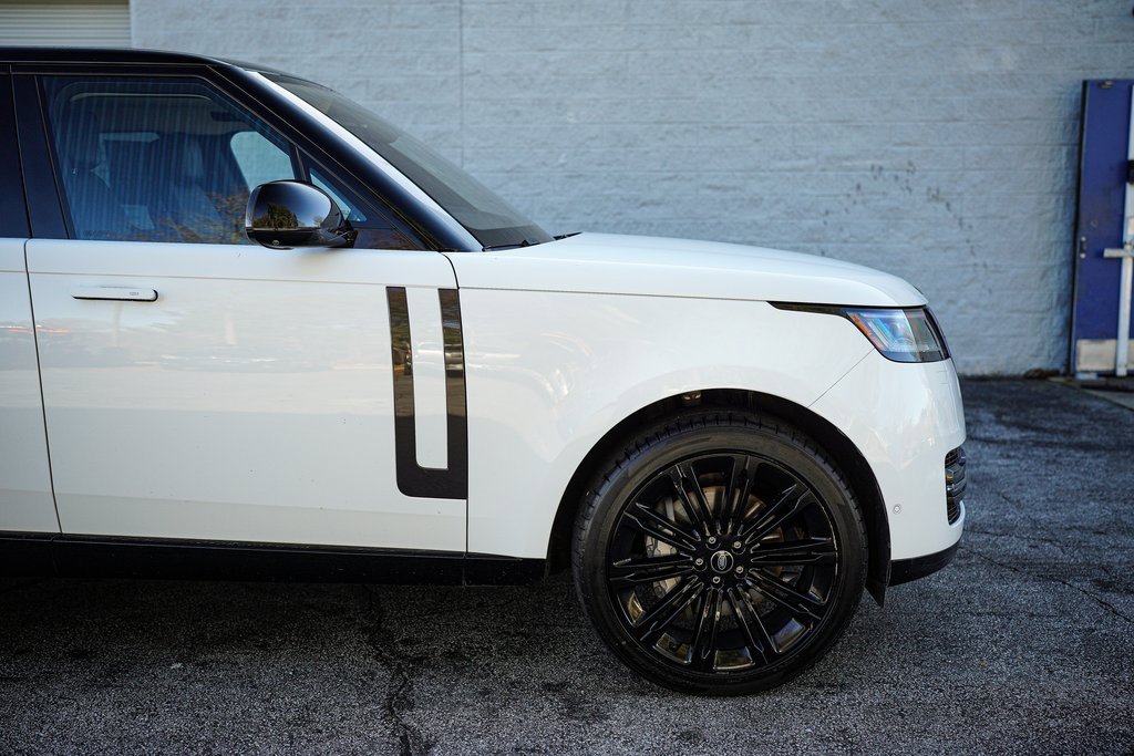 Used 2022 Land Rover Range Rover SE image 17
