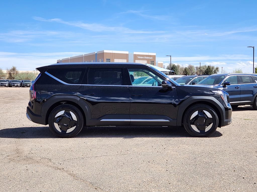 New 2026 Kia EV9 Wind AWD/4WD image 2