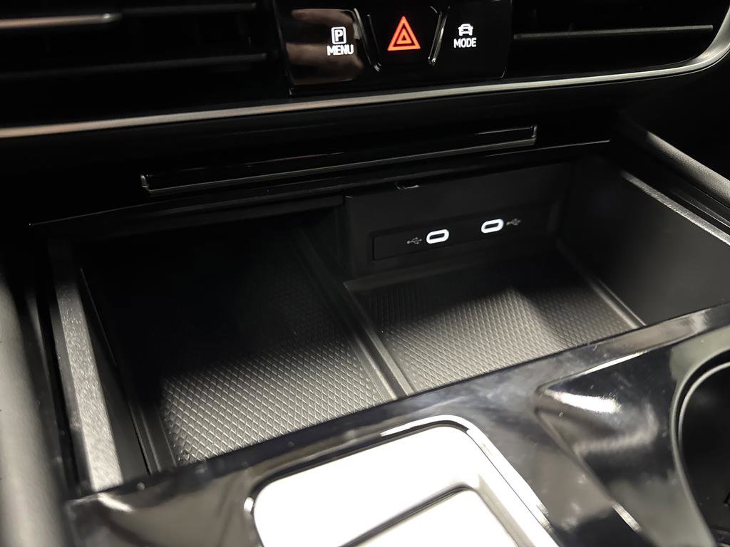 Used 2024 Volkswagen Atlas Cross Sport SEL R-Line image 24