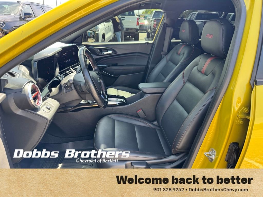 Used 2024 Chevrolet Trax RS w/ Sunroof Package image 10