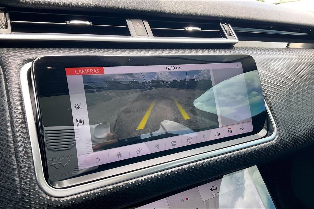 Used 2019 Land Rover Range Rover Velar R-Dynamic SE AWD/4WD image 13
