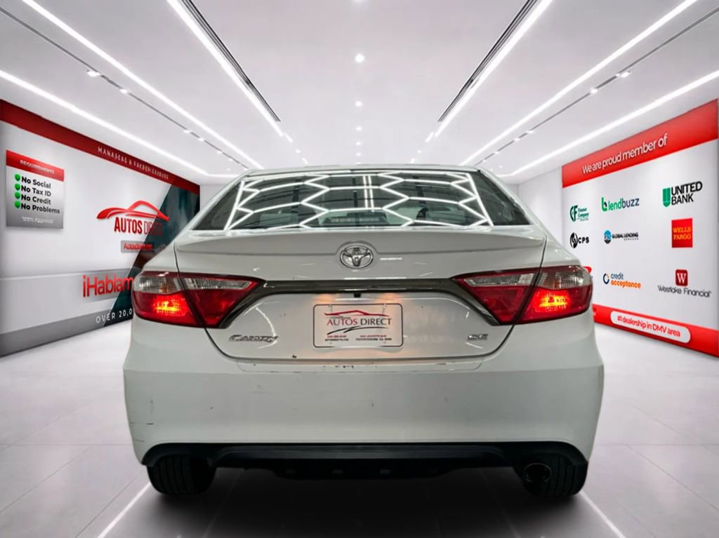 Used 2015 Toyota Camry SE FWD image 7