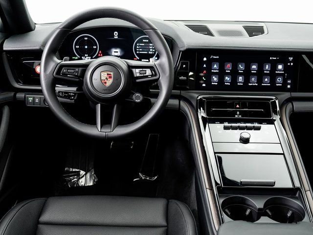 Certified 2025 Porsche Panamera 4 image 18