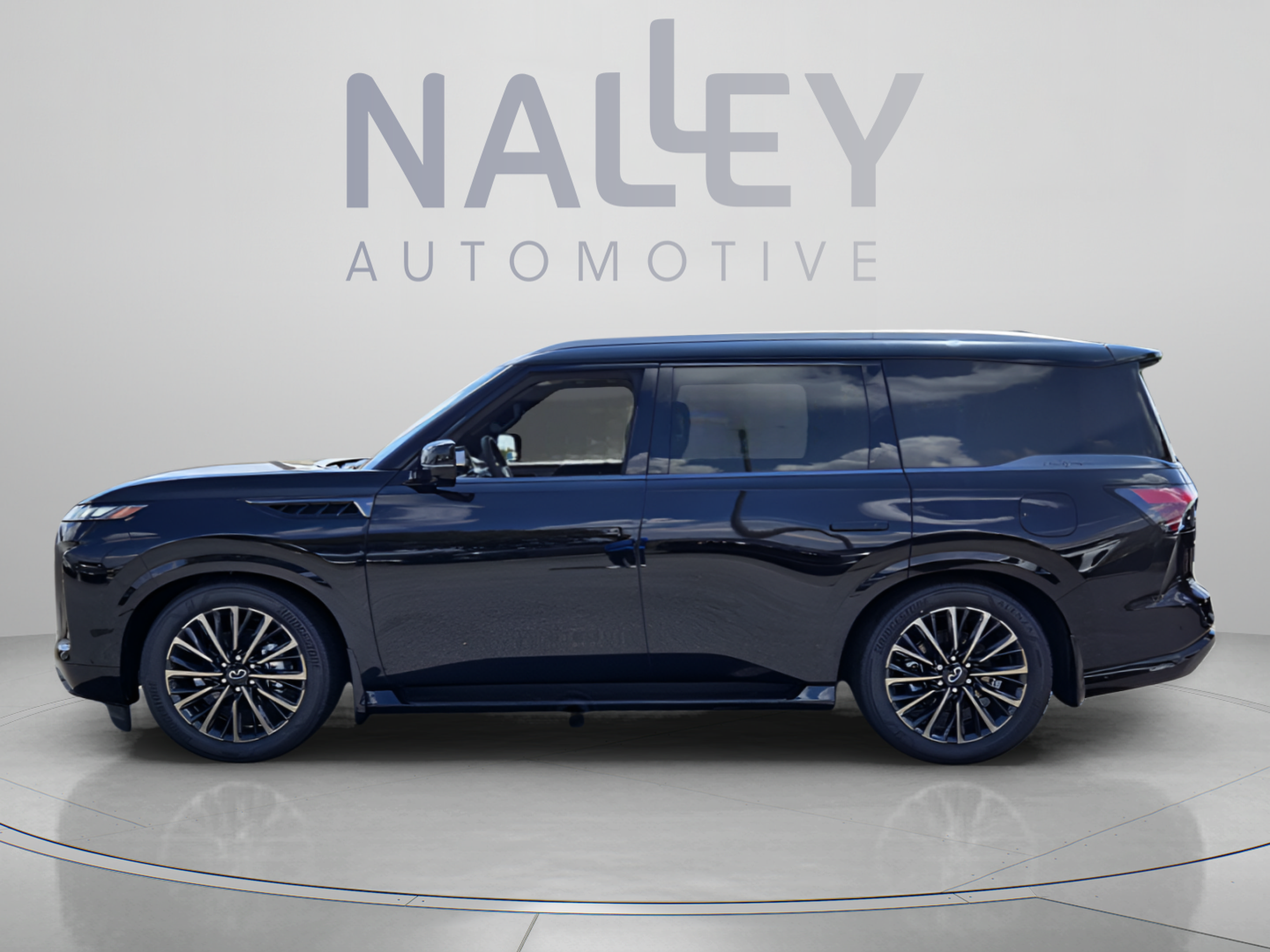 New 2027 INFINITI QX80 Autograph w/ Premium Cargo Package AWD/4WD image 2