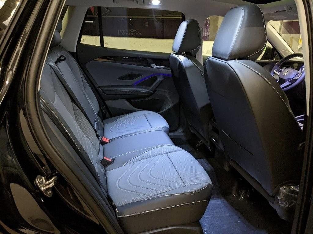 New 2026 Volkswagen Tiguan SE AWD/4WD image 25