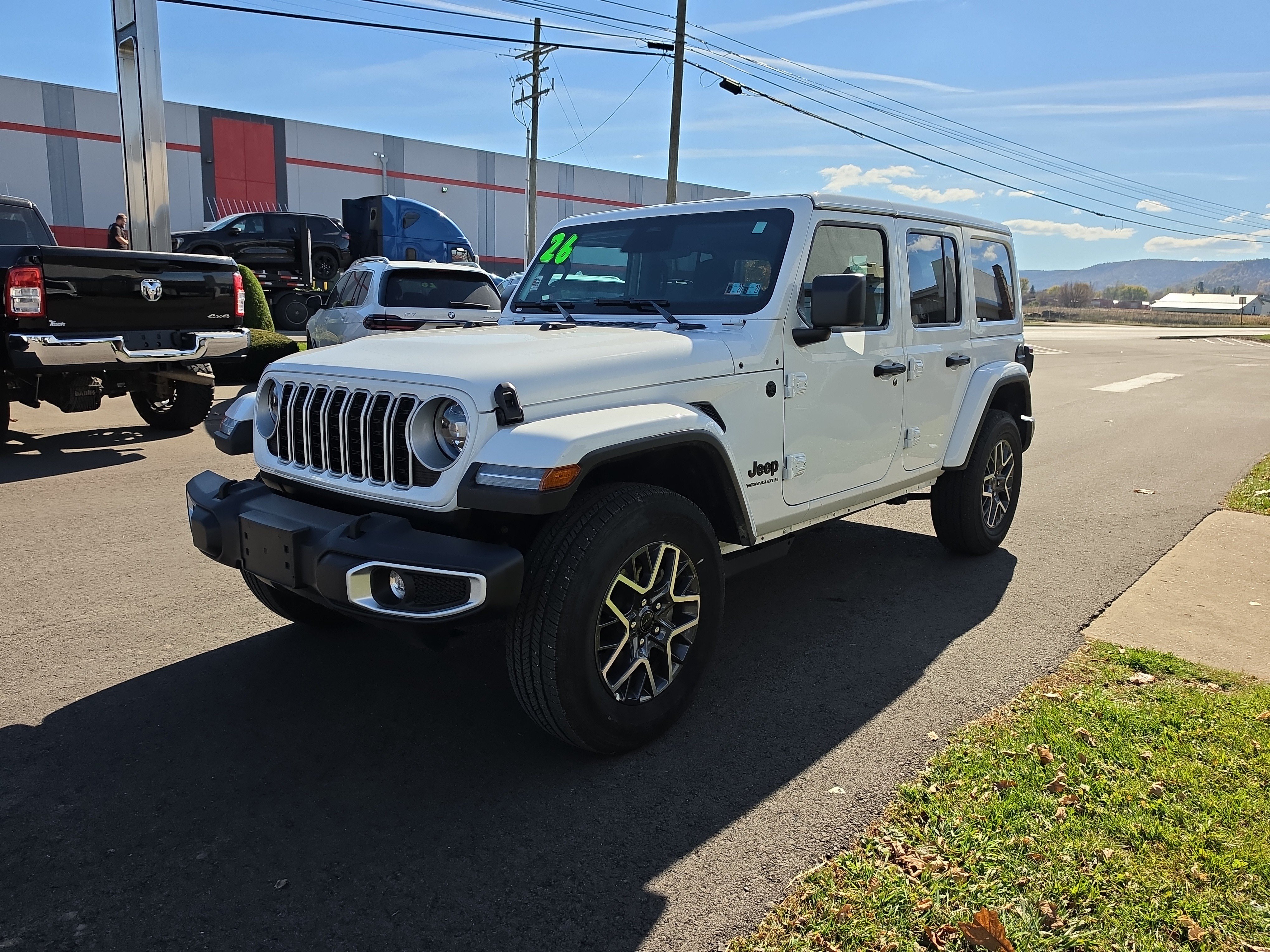 Used 2026 Jeep Wrangler Unlimited Sahara AWD/4WD image 8