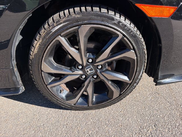 Used 2018 Honda Civic Sport image 29