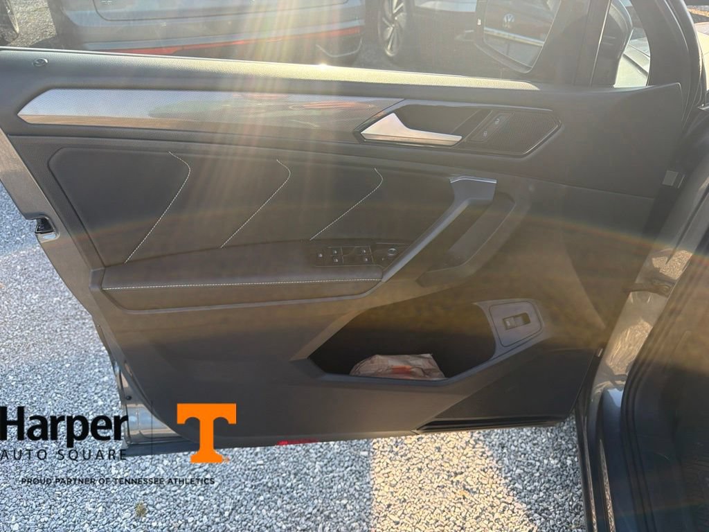 Used 2022 Volkswagen Tiguan SE AWD/4WD image 20