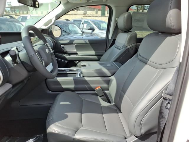 New 2026 Ford Expedition Active image 8