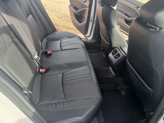 Used 2018 Honda Accord Touring image 42