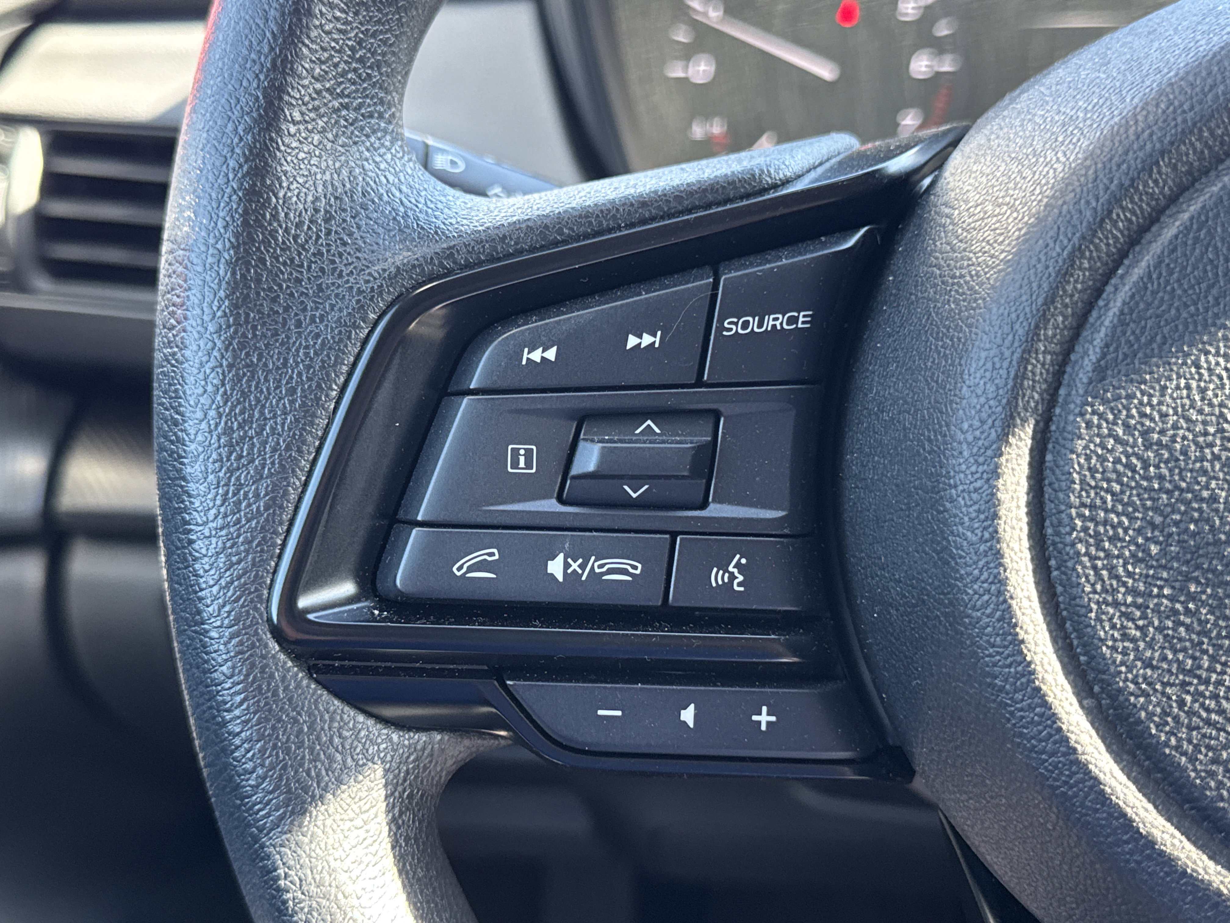 Certified 2025 Subaru Crosstrek 2.0i image 14