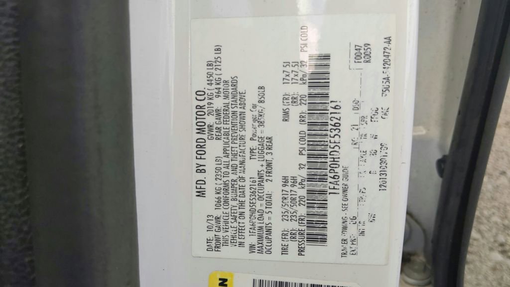 Used 2014 Ford Fusion SE w/ Equipment Group 202A FWD image 18