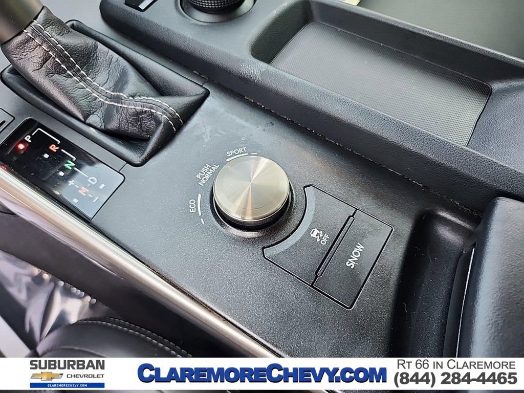 Used 2017 Lexus IS 200t RWD image 20