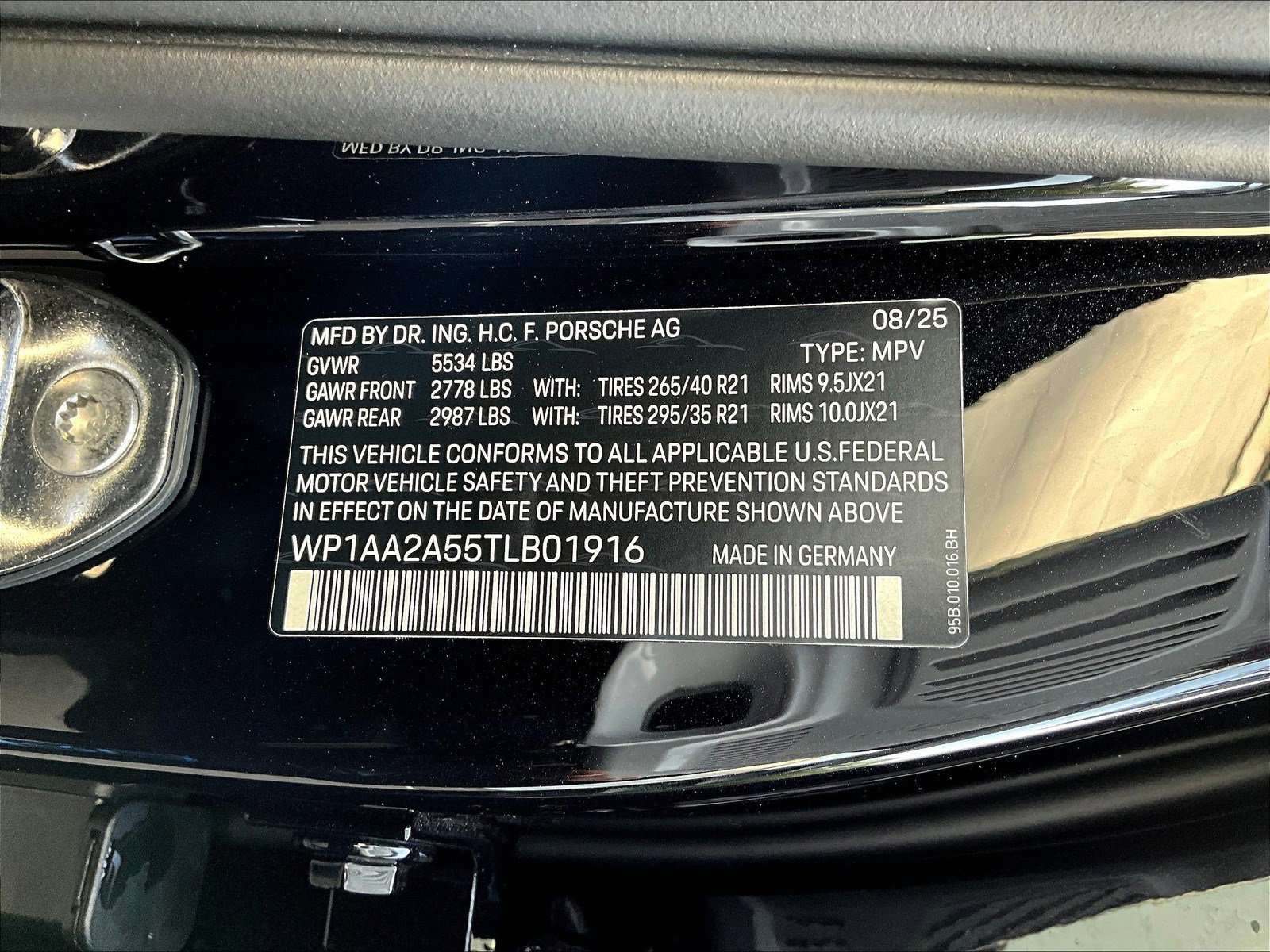 New 2026 Porsche Macan image 15