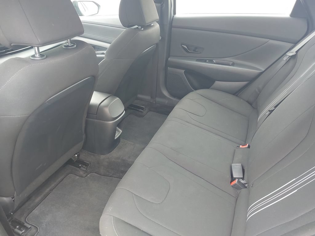Used 2025 Hyundai Elantra Sport FWD image 33