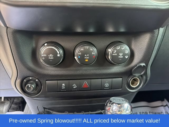 Used 2018 Jeep Wrangler Rubicon w/ Cold Weather Group AWD/4WD image 50