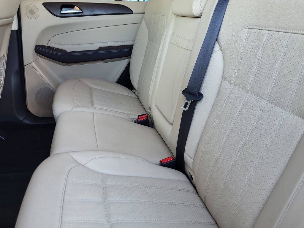 Used 2019 Mercedes-Benz GLE 400 4MATIC image 13