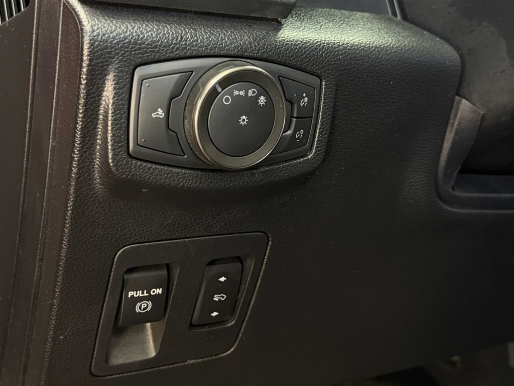 Used 2020 Ford F150 Raptor w/ Equipment Group 802A Luxury AWD/4WD image 18