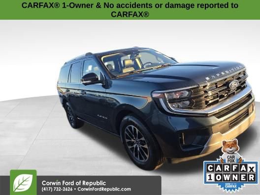 Used 2025 Ford Expedition Platinum image 2